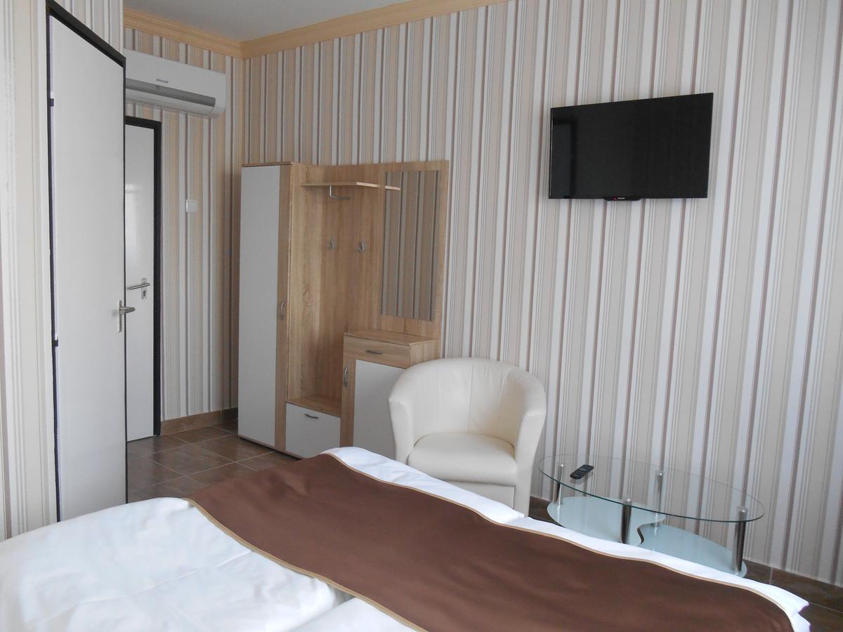 Forro Holdfeny Hotel מראה חיצוני תמונה