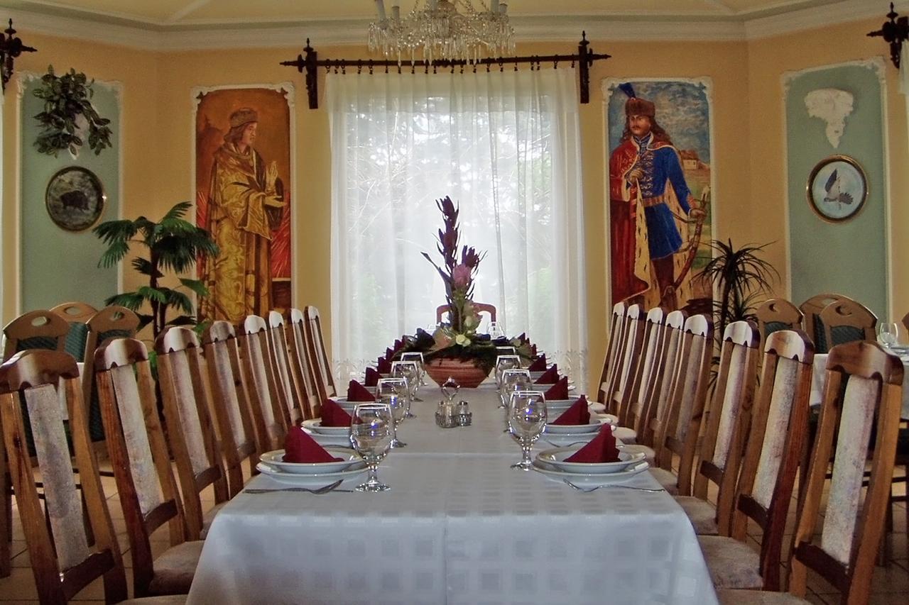 Forro Holdfeny Hotel מראה חיצוני תמונה