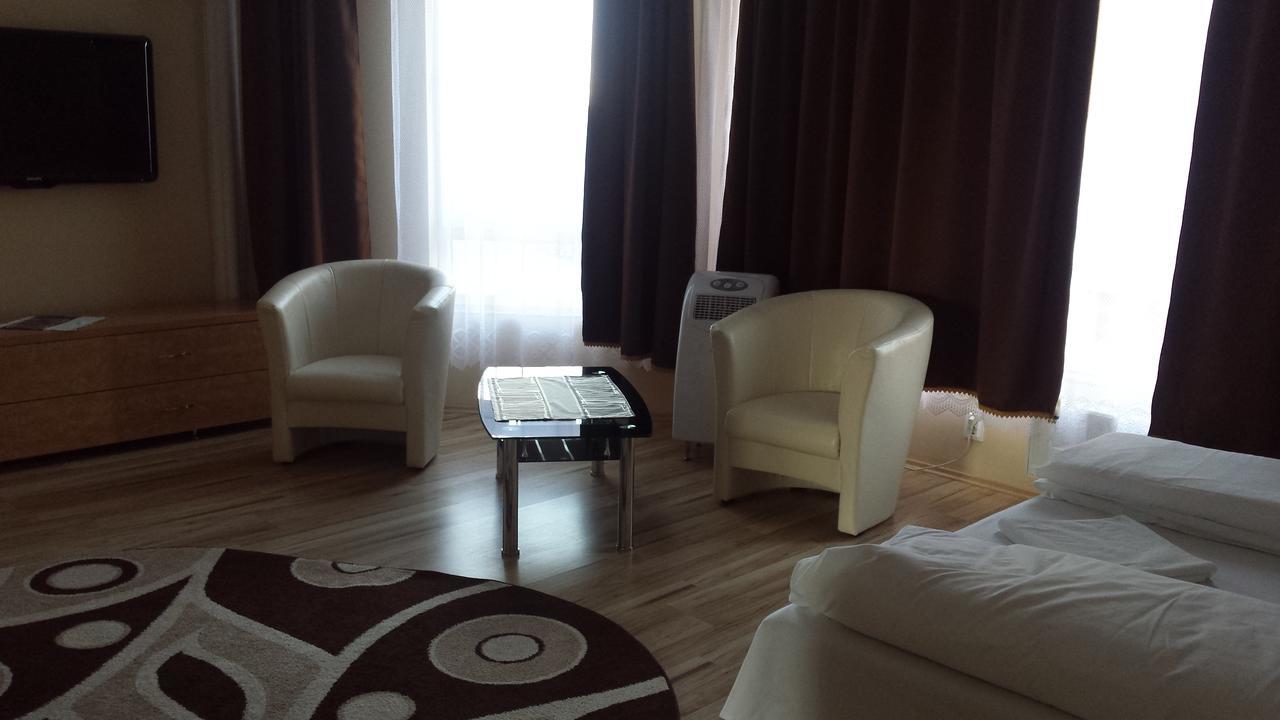Forro Holdfeny Hotel מראה חיצוני תמונה