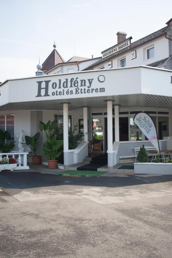 Forro Holdfeny Hotel מראה חיצוני תמונה